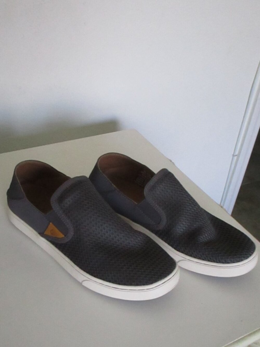 OluKai Pehuea Womens Gray Textile Mesh Casual Flat Loafer NWOB - Size 10M - Picture 2 of 7